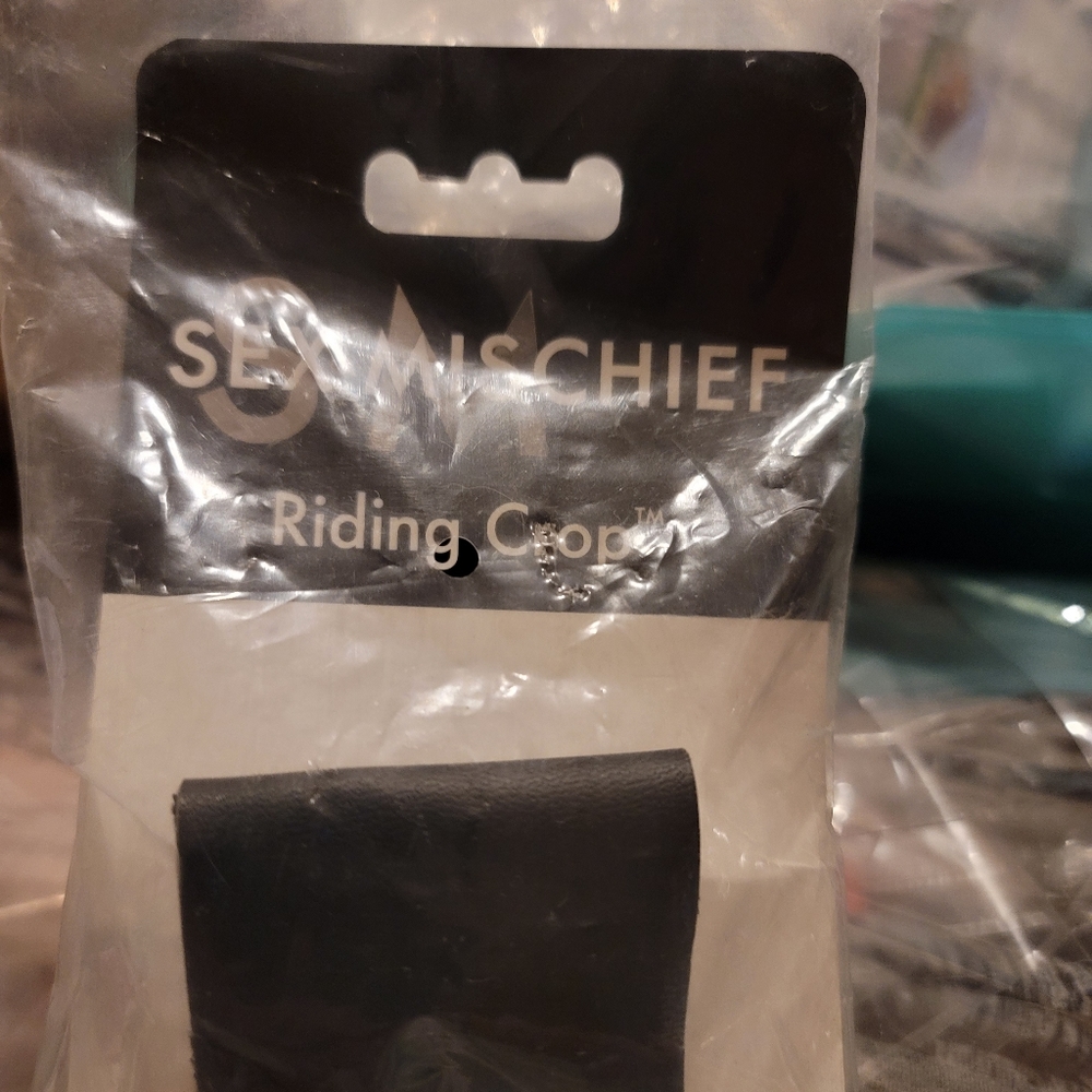 SEX & MISCHIEF RIDING CROP